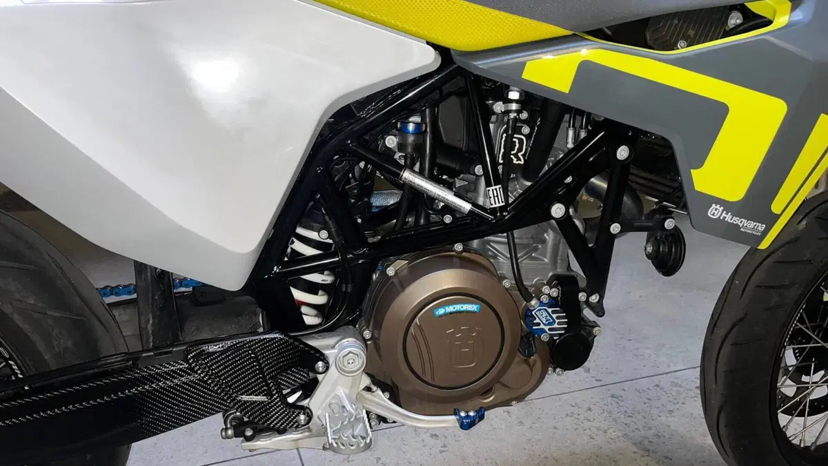 Husqvarna 701 Supermoto (2023 - 25) 
