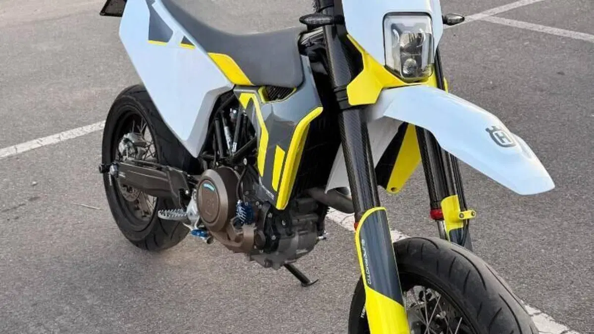 Husqvarna 701 Supermoto (2023 - 25)  (5)
