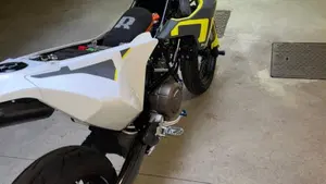 Husqvarna 701 Supermoto (2023 - 25)  (13)