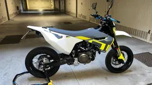 Husqvarna 701 Supermoto (2023 - 25)  (18)