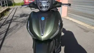 Piaggio Beverly 400 S (2025 - 26) 
