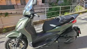 Piaggio Beverly 400 S (2025 - 26)  (3)