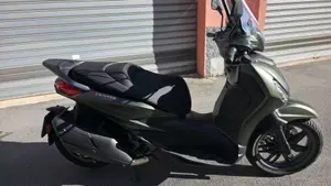 Piaggio Beverly 400 S (2025 - 26)  (4)