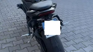Triumph Speed Triple 1050 R (2011 - 13)  (7)