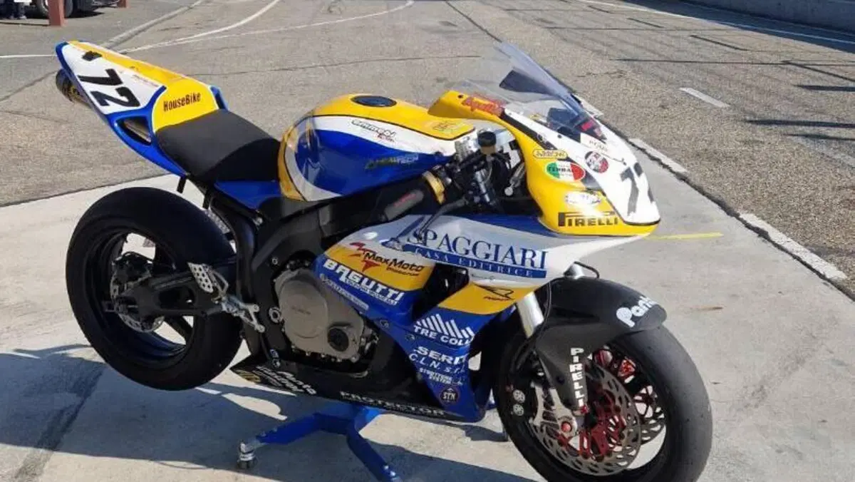 Honda CBR 1000 RR Fireblade (2004 - 05)  (13)
