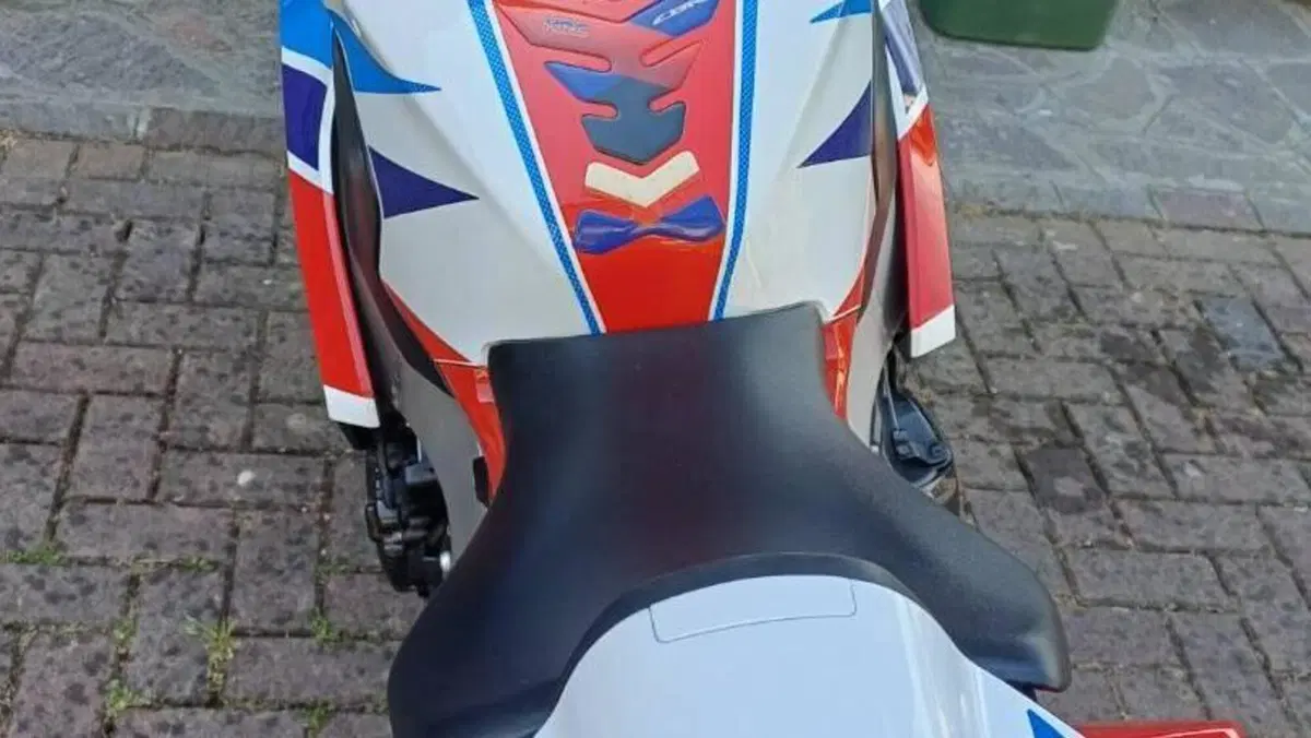 Honda CBR 1000 RR Fireblade SP (2014 - 16)  (4)