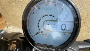 Royal Enfield Guerrilla 450 (2024 - 26)  (6)