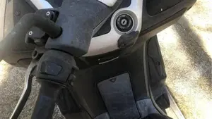 Yamaha X-Max 250 (2010 - 13)  (10)