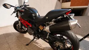 Ducati Monster 796 (2010 - 13)  (4)