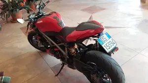 Ducati Streetfighter S (2009 - 14)  (2)