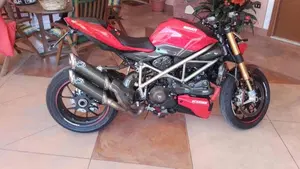 Ducati Streetfighter S (2009 - 14)  (4)