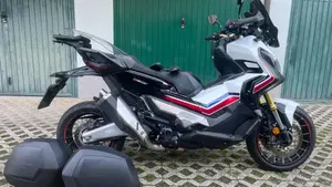 Honda X-ADV 750 (2017)  (2)