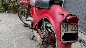 Moto Guzzi   (2)