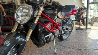 MV Agusta Brutale 910 S (2005 - 11) usata