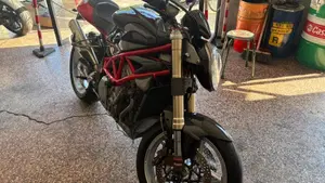 MV Agusta Brutale 910 S (2005 - 11)  (2)