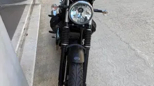 Moto Guzzi V7 Stone (2012 - 15) 