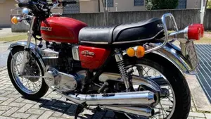 Suzuki   (4)