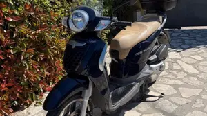 Aprilia Scarabeo 200 i.e. (2009 - 11)  (7)