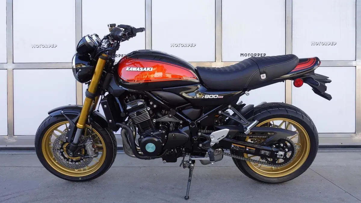 Kawasaki Z 900 RS SE (2026)  (3)
