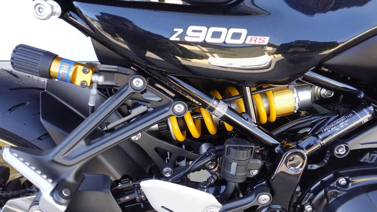 Kawasaki Z 900 RS SE (2026)  (4)
