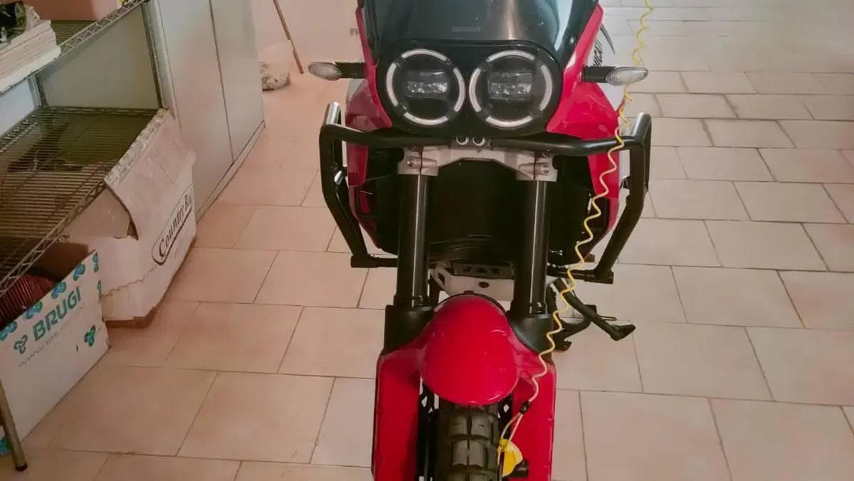 Ducati DesertX Discovery (2025)  (2)