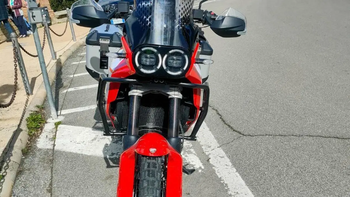 Ducati DesertX Discovery (2025)  (7)