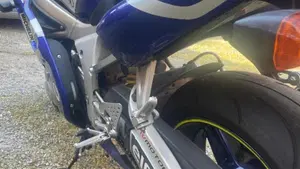 Yamaha YZF R6 (1999 - 00)  (5)