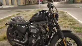 Harley-Davidson 883 Iron (2009 - 11) - XL 883N usata