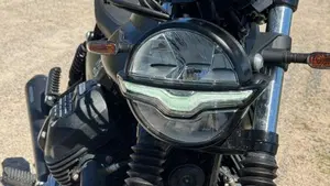 Moto Guzzi V7 Stone Centenario (2021 - 22)  (5)