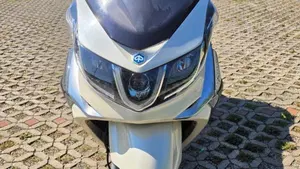 Piaggio X10 350 ie Executive (2011 - 17)  (3)