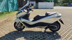 Piaggio X10 350 ie Executive (2011 - 17)  (7)