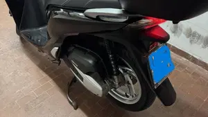 Honda SH 150i (2017 - 19)  (2)