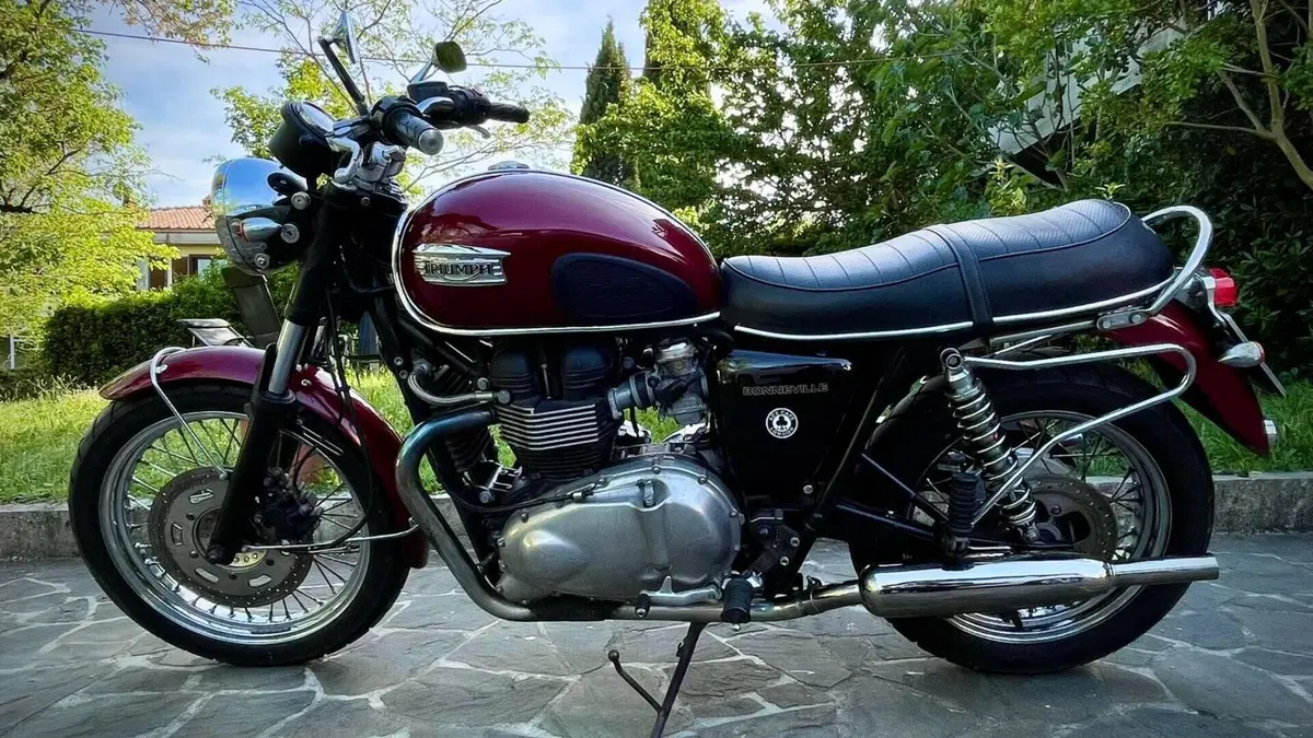 Triumph Bonneville (2007 - 16) 