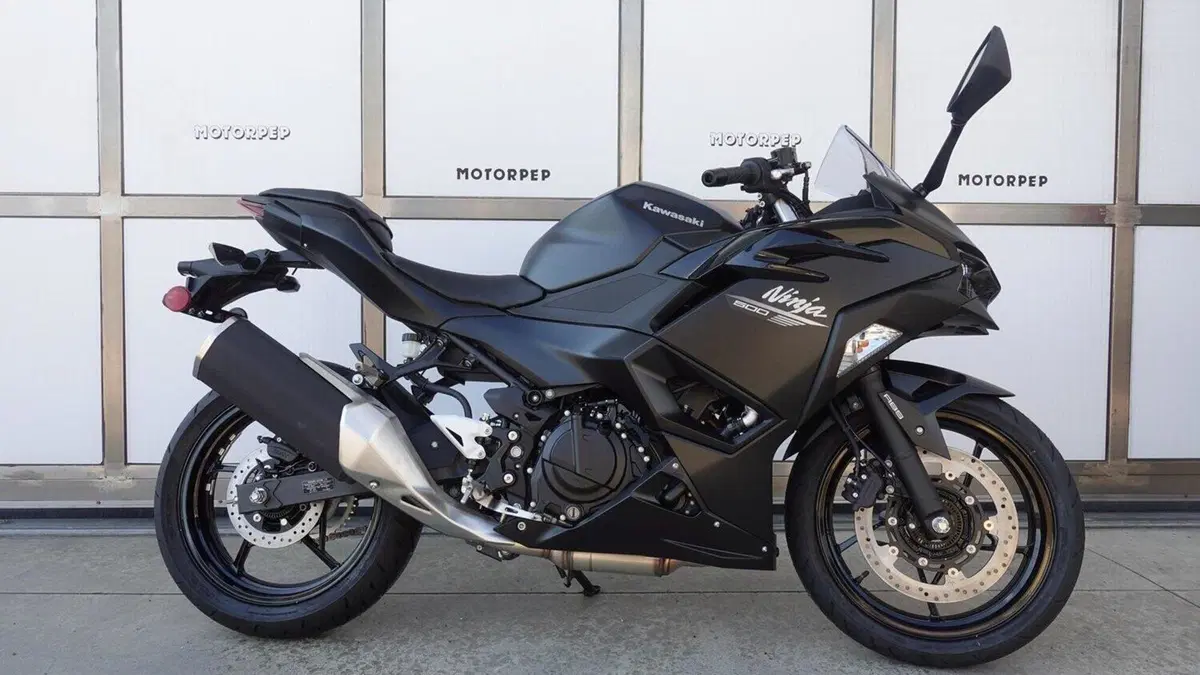 Kawasaki Ninja 500 (2024 - 26)  (2)