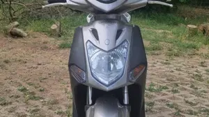 Kymco Agility 50 R16 (2008 - 16)  (2)