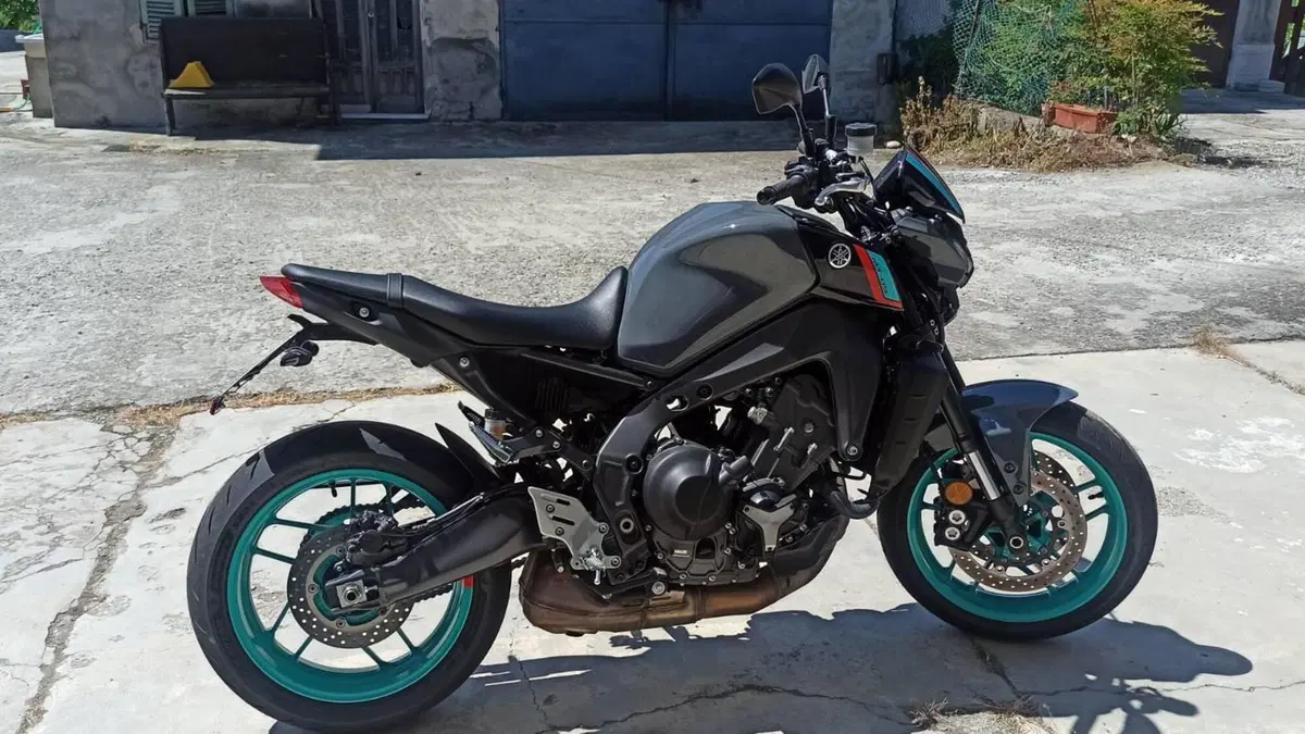 Yamaha MT-09 (2021 - 23)  (2)
