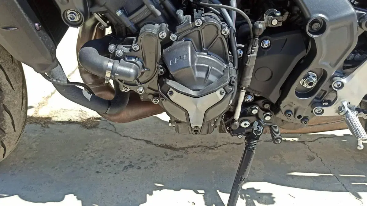 Yamaha MT-09 (2021 - 23)  (3)