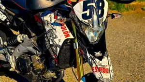 Aprilia Dorsoduro 750 Factory ABS (2010 - 13)  (2)
