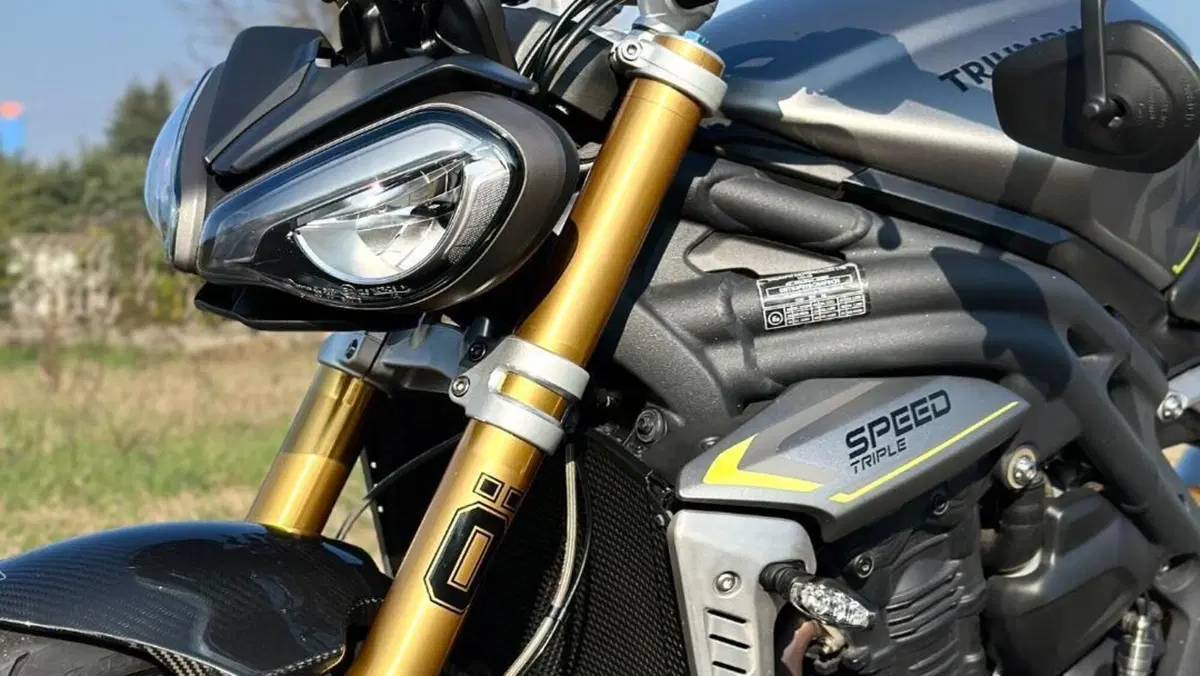Triumph Speed Triple 1200 RS (2021 - 24)  (6)