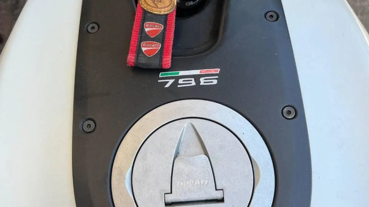 Ducati Monster 796 (2010 - 13)  (8)