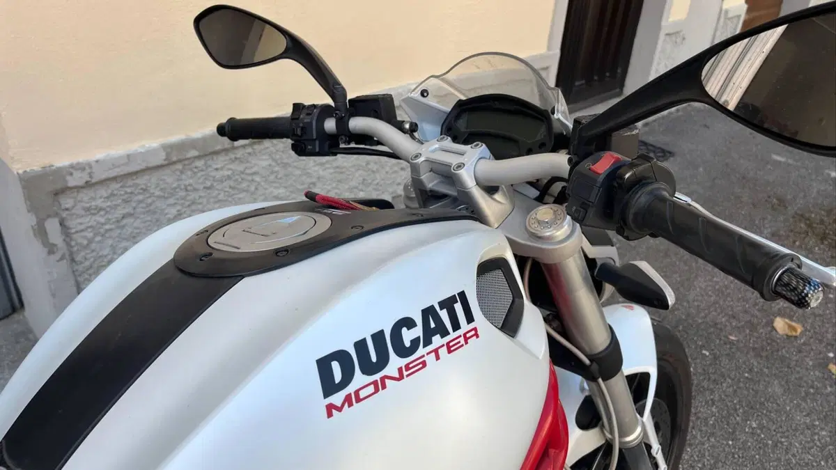 Ducati Monster 796 (2010 - 13)  (5)