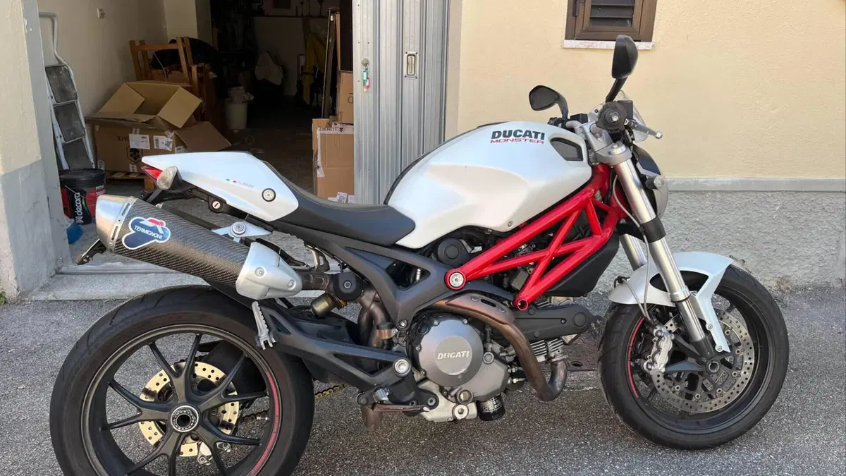 Ducati Monster 796 (2010 - 13)  (2)