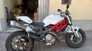 Ducati Monster 796 (2010 - 13)  (2)