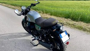 Moto Guzzi V7 Stone Centenario (2021 - 22)  (6)