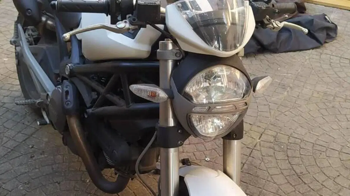 Ducati Monster 696 (2008 - 13)  (3)