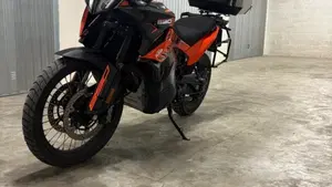 KTM 890 Adventure (2022) 