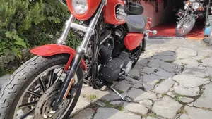 Harley-Davidson 883 R (2008 - 16) - XL 883R  (2)