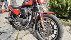 Harley-Davidson 883 R (2008 - 16) - XL 883R  (5)