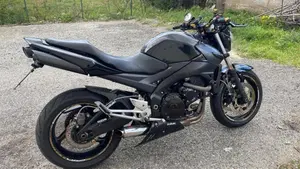 Suzuki GSR 600 (2006 - 11)  (4)