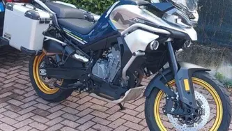 CFMOTO 800MT Touring (2022 - 26) usata